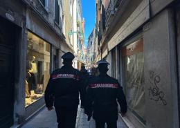 Furto in un ristorante: arrestati due giovani 