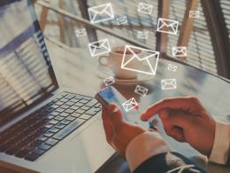 Sos truffa: ora ti  arriva una falsa email del Ministero