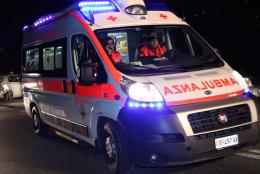 Investito e lasciato a bordo strada: muore