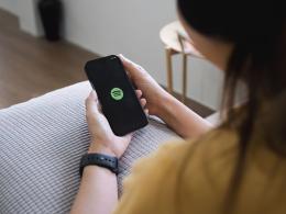 Spotify alza i prezzi