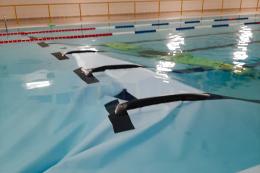 Nuovi guai in piscina: il fondo non tiene