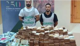Scoperta shock: nell'autodemolizione nascosti 4 milioni 