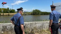 Muore fulminato mentre pesca