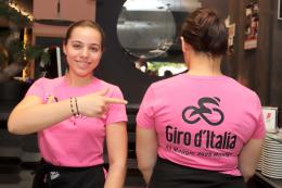 Giro: la città è già vestita a festa