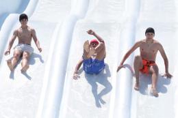 La città riabbraccia la sua piscina