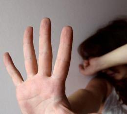 Amore e violenza, tre giovanissime denunciate per rapina