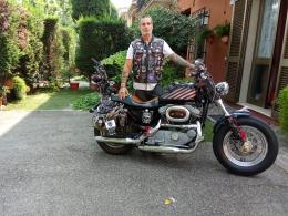 Venezia accoglie Mauro Merino e la sua Harley "gotica"