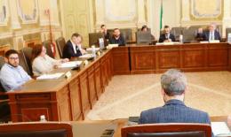 Più soldi per le strade e le scuole