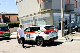 A quattro anni cade alla finestra