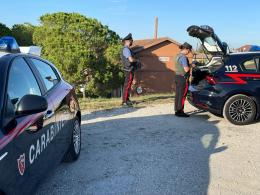 Gli spacciatori speronano i carabinieri: presi