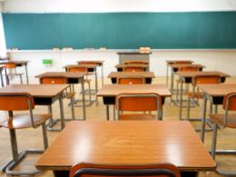 Crollo intonaco a scuola , ferito bimbo 8 anni 