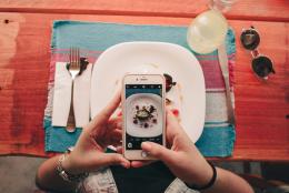 Stop alle recensioni false: serve lo scontrino