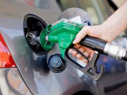 Ferragosto: benzina ai minimi 