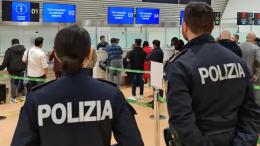 Violenza sessuale e maltrattamenti: arrestato mentre rientra dalle vacanze