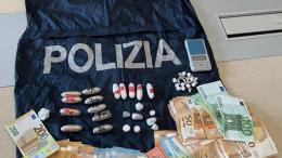 Nelle mutande, ovuli di droga