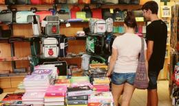 Materiale didattico, la corsa frena