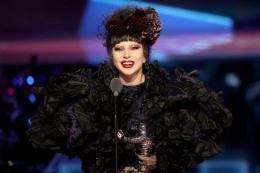 Lady Gaga incanta agli MTV Video Music Awards: Artista dell’Anno e protagonismo assoluto