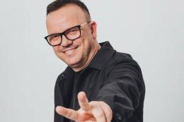 La storia di Gigi D'Alessio arriva al cinema: il biopic con Matteo Paolillo protagonista