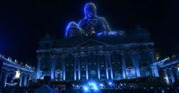 "Grace for the World": La Musica della Fraternità Illumina il Vaticano