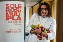 Le mele di Aism arrivano in città