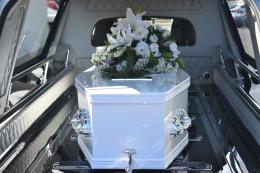Ecco i funerali con la playlist