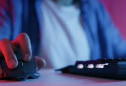 Inviare video di OnlyFans ad altri è revenge porn