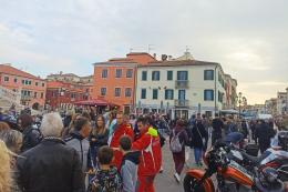 In centinaia, nel nome di Mattia