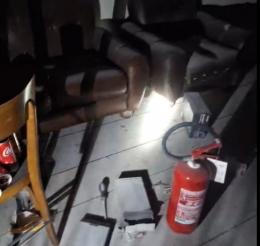 Il teatro vandalizzato, Barbujani: "Mentecatti"