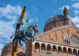 Via il Gattamelata, partito il restauro