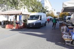 C’è la fiera, stop a vetro e lattine
