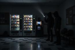 Ladri alle scuole, macchinette scassinate