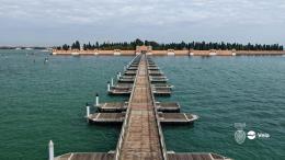 Venezia riapre il ponte galleggiante per l’accesso all’isola di San Michele