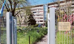 Casa Serena, caccia a chi entra