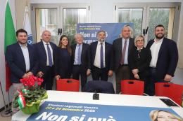 I Fratelli mostrano i muscoli