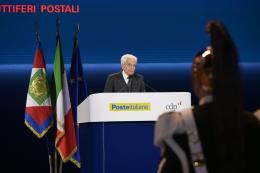 Risparmi postali per 1,6 miliardi