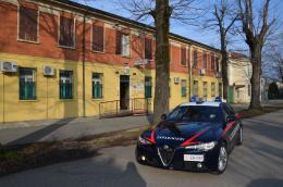 Smonta l'auto sotto sequestro, denunciato