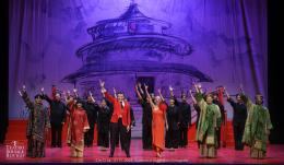 Un “Cin Ci Là” ritmato da applausi