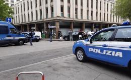 Pugno a un papà e rapisce la bimba di un anno: fermato e arrestato