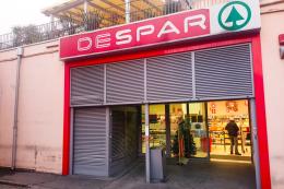 Terrore al market, rapina e paura