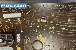 Ladri arrestati e tesoro recuperato