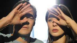 "Vetrina troppo luminosa, va spenta"