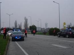 Col coltello al bar: ubriaco multato e denunciato