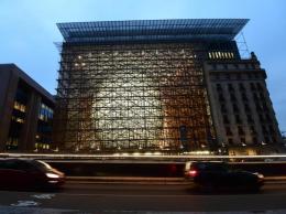 Ucraina, l&rsquo;Ue sblocca un maxi prestito da 90 miliardi
