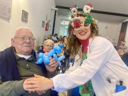 I volontari del Sorriso portano vicinanza ai nonni dell'Iras