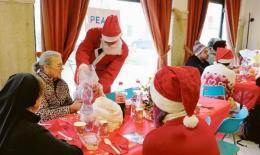 Il pranzo di Natale di Sant&rsquo;Egidio per aiutare chi &egrave; in difficolt&agrave;