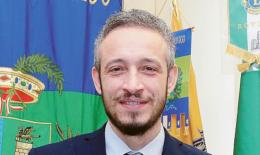 Provincia, una poltrona per tre