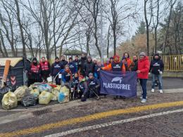 750 chili di rifiuti rimossi