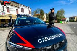 Infastidisce la ex di 86 anni, arrestato