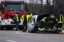 Paura in Transpolesana: auto distrutta