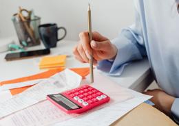 Bollette record, negozi sotto pressione